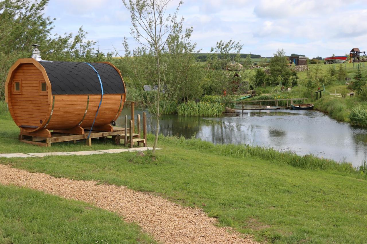 Shepherd'S Loch Glamping Turriff Exterior photo